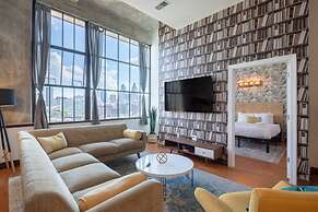 Sosuite 2BR Penthouse w W D Gym On-site Bar