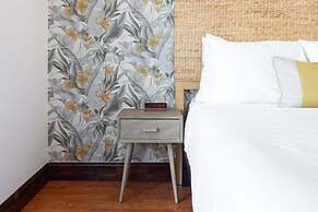 Sosuite 2BR Penthouse w W D Gym On-site Bar