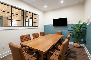 Sosuite 1BR Loft w Park View, W/d, Gym, Lounge