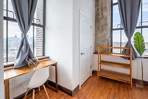 Sosuite 2BR Penthouse w W D Gym On-site Bar