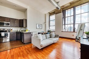 Sosuite 2BR Penthouse w W D Gym On-site Bar