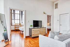 Sosuite 2BR Penthouse w W D Gym On-site Bar