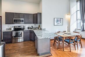 Sosuite 2BR Penthouse w W D Gym On-site Bar