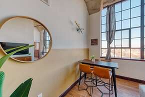 Sosuite 2BR Penthouse w Balcony W D Gym