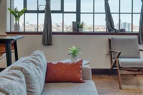 Sosuite 2BR Penthouse w Balcony W D Gym