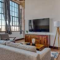 Sosuite 2BR Penthouse w Balcony W D Gym