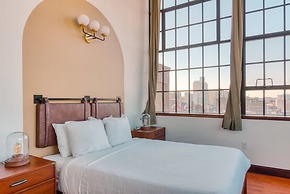 Sosuite 2BR Penthouse w Balcony W D Gym