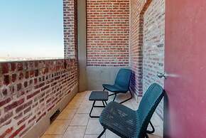 Sosuite 2BR Penthouse w Balcony W D Gym