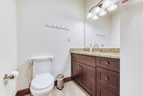 Sosuite 1BR Penthouse w W D Gym On-site Bar