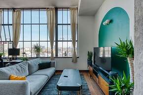Sosuite 1BR Penthouse w W D Gym On-site Bar