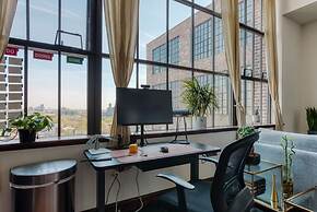 Sosuite 1BR Penthouse w W D Gym On-site Bar