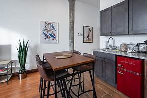 Sosuite Studio w W/d, Gym, On-site Restaurant