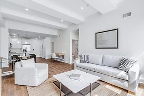 Sosuite 2BR Apt w Park View, W/d, Gym, Lounge