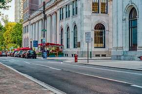 Sosuite 2BR Apt w Park View, W/d, Gym, Lounge