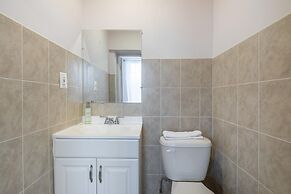 Stairway 3BR Apt w W D Ideal for Groups