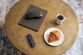 Sosuite 2BR Loft w W/d, Shared Roofdeck