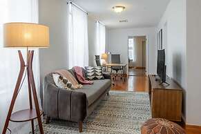 Stairway 3BR Apt w W D Ideal for Groups