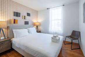 Stairway 3BR Apt w W D Ideal for Groups