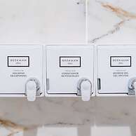 Sosuite 1BR Apt w W D Gym Lounge Park View