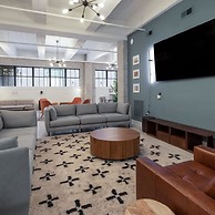 Sosuite 1BR Apt w W D Gym Lounge Park View