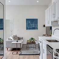 Sosuite 1BR Apt w W D Gym Lounge Park View