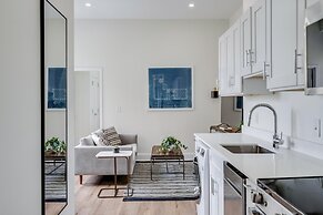 Sosuite 1BR Apt w W D Gym Lounge Park View