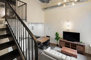 Sosuite 2BR Loft w Shared W/d, Gym, Lounge