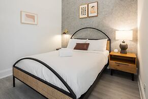 Sosuite 1BR Apt w W/d, Desk Alcove