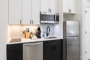 Sosuite 1BR Apt w W/d, Desk Alcove