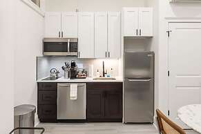 Sosuite 1BR Apt w W/d, Desk Alcove