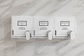 Sosuite 2BR Apt w W/d, Gym, On-site Restaurant