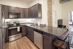 Sosuite 2BR Apt w W/d, Gym, On-site Restaurant