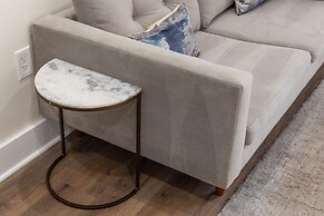 Sosuite 1BR Apt Acc w W D Gym Lounge