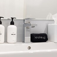 Sosuite 1BR Apt Acc w W D Gym Lounge