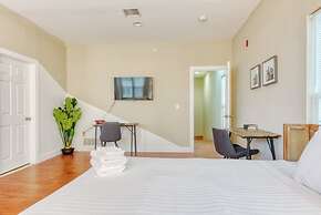 Cherry Suites 3BR Apt w W D Foosball Table