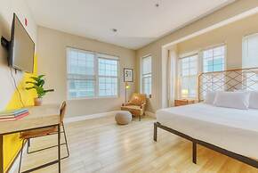 Cherry Suites 3BR Apt w W D Foosball Table