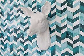 Sosuite Studio Penthouse w Gym On-site Bar