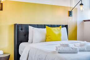 Sosuite 2BR Apt w W/d, Gym, On-site Restaurant