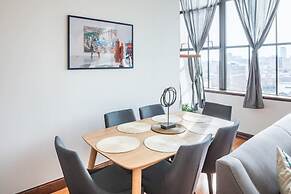 Sosuite 2BR Penthouse w W D Gym On-site Bar