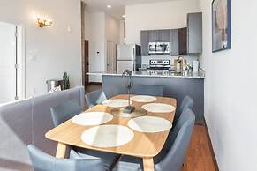 Sosuite 2BR Penthouse w W D Gym On-site Bar