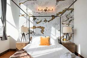 Sosuite 2BR Penthouse w W D Gym On-site Bar