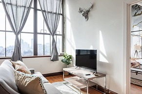 Sosuite 2BR Penthouse w W D Gym On-site Bar