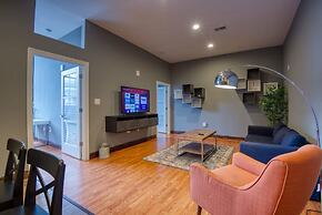 Sosuite 2BR Apt w W D Gym On-site Restaurant