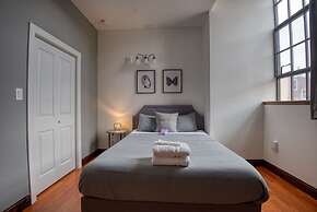 Sosuite 2BR Apt w W D Gym On-site Restaurant