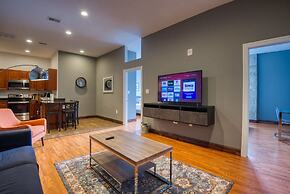 Sosuite 2BR Apt w W D Gym On-site Restaurant