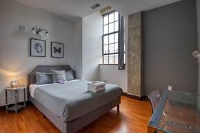 Sosuite 2BR Apt w W D Gym On-site Restaurant