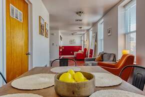 Stairway 3BR Apt w W D Home Theater