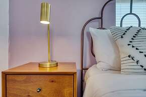 Stairway 3BR Apt w W D Home Theater