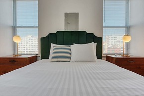 Stairway 3BR Apt w W D Home Theater