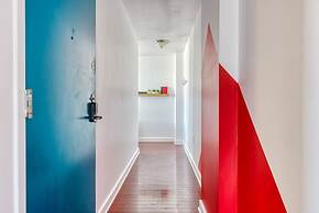 Stairway 3BR Apt w W D Home Theater